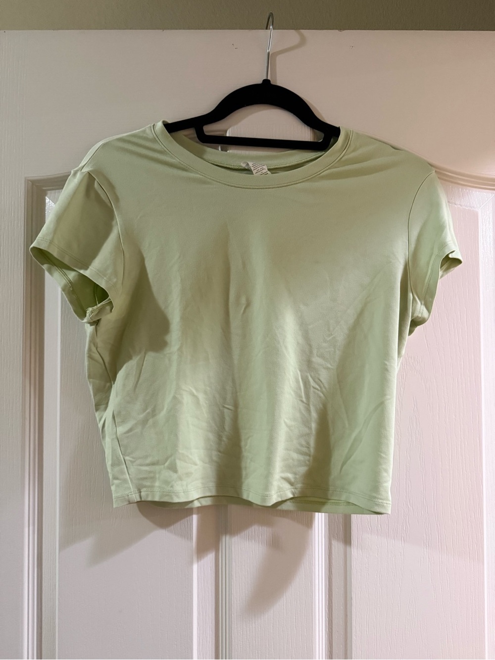 ALO Yoga Pastel Green Cropped Crewneck Tee